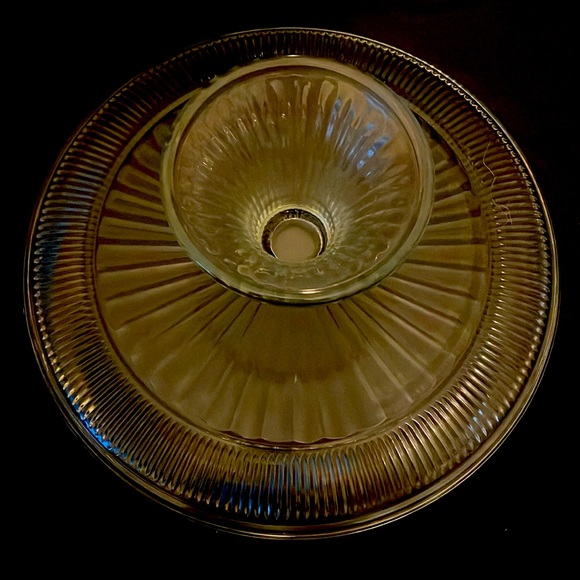 Glass cake plate with stand. 12in x 4.5in. 3lbs. - Picture 4 of 4